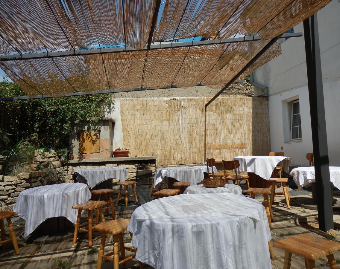 Rodinne Vinarstvi Mikulenkovi Velke Zernoseky Εξωτερικό φωτογραφία